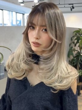 メリー オオサカ(Merly Osaka) 心斎橋/バレイヤージュ/レイヤーカット/海外レイヤー
