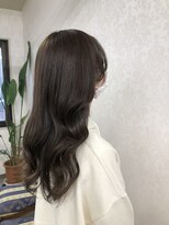 ビューティーサロン コマ(koma)&nbsp;韓国風顔まわりレイヤーロングスタイル