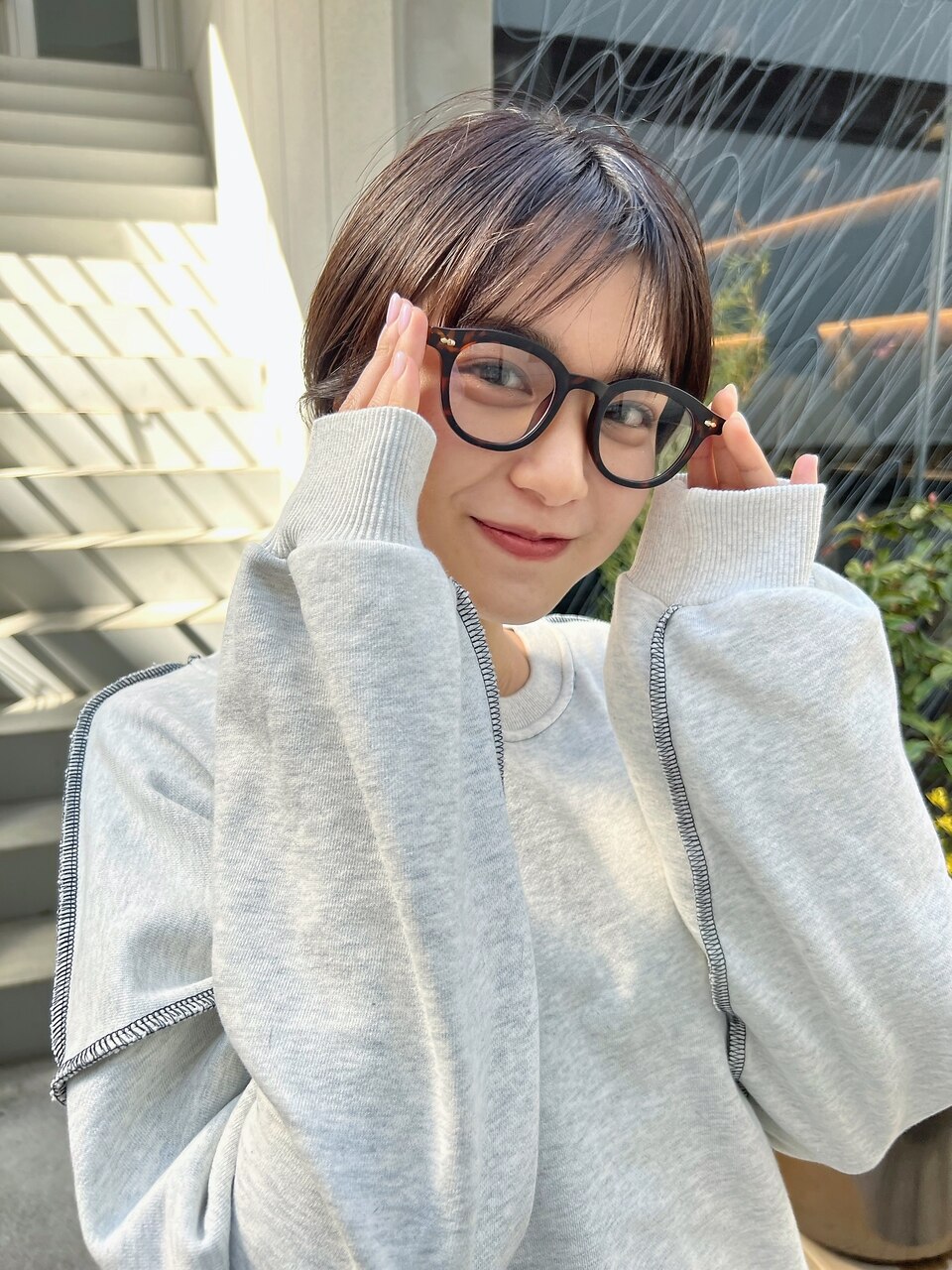 コンパクトショートボブ×べっこうメガネ：L150699616｜ミンクス 青山店