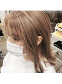 ミルクティーベージュ