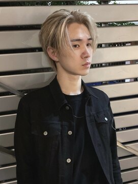 オーシャントーキョー ホワイト 原宿(OCEAN TOKYO WHITE) ブロンドセンターパート