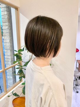 アーリア(aria) 軽やかショートボブ