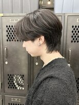 ギークス(GEEKS)&nbsp;【GEEKS渋谷】センターパートウルフ/グレージュ/韓国風ヘア/小顔