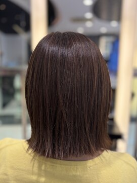 エアー 銀座タワー(AIR) 春色ピンクブラウン　外ハネスタイル