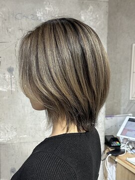 ラック(LUCK) バレイヤージュ/船橋/くすみベージュ/細めハイライト