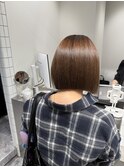 切りっぱなしボブに縮毛矯正