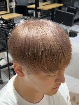 エデアンルクラ 下通(EDEAN Leclat) 熊本メンズヘア ホワイトミルクティー ヘアカラー