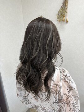 リングバイモアムー(Ring by Moremuu) 大人ハイライトカラー グレージュ