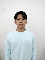 ウェルネス(Wellness) センターパート テーパーフェード