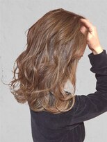 ディーバ 横浜(D.I.E.V.A)&nbsp;20代30代40代50代大人女性ミディアムレイヤー艶髪ベージュ