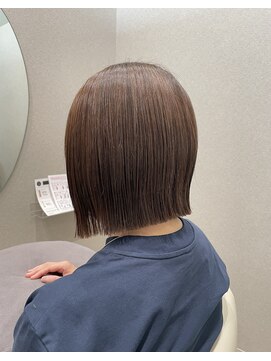 ロエ(Lowe') 【Lowe'】切りっぱなしボブ
