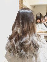 ルシェルシュ 池袋(RecheRche)&nbsp;【外国人風グラデーションシルバーミストアッシュ×坂口飛翔】