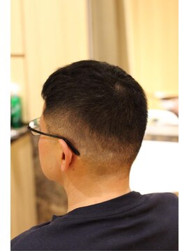 ヘアーモードキクチ 日本橋三越前店 ６ミリ ソフトモヒカン