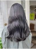 グレージュカラーハイライトを活かした透明感ロングヘアー梅ヶ丘