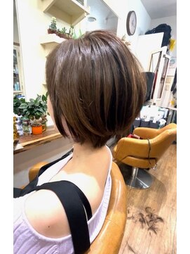 ヘアー コレクション ピース(hair collection PEACE!) ボリュームが可愛いショートボブ