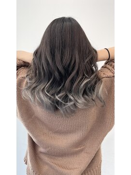 アライブ ハラジュク(ALIVE harajuku) 【ALIVE 夕貴】シルバーグラデーションカラー