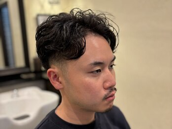 スカイマスターバーバー 渋谷(SKY MASTER BARBER)の写真/<カット+頭皮クレンジング+ヘッドスパ+シェービング+眉カット¥7150>清潔感がデキる男の基本![渋谷]<理容室>
