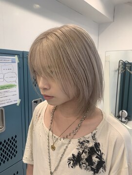 アンプ(amp) ホワイトベージュ