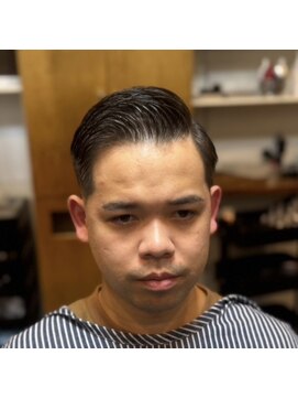 ディスイズザバーバー(This is The BarBer) スキンフェード