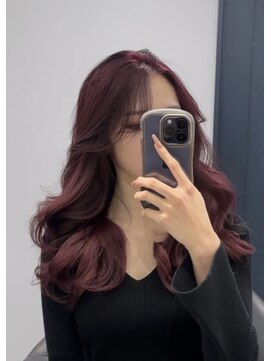 ブロンド(Blonde) レッドカラー　派手すぎないレッド