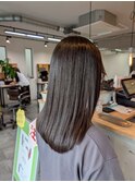 大人シアーベージュミニウルフボブミディアムレイヤー