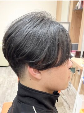 街ノビヨウシツ オシャレなセンターパートマッシュ