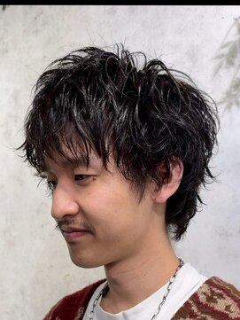 ハーシーバイアポロ 相模大野(HERSHE by apollo) MEN’S HAIR/ブルーブラック/フェザーパーマ/ハイライト