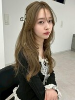 ユーフォリア 銀座本店(Euphoria)&nbsp;ロングレイヤー　くびれヘア　韓国ヘア　ナチュラルブラウン