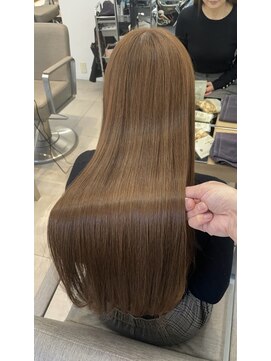 エラ(Ella) 髪質改善×マロンベージュ艶髪