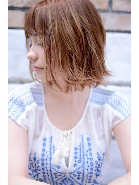 ミラバイグリーン(Mira by green) natural 外ハネ Bob 003