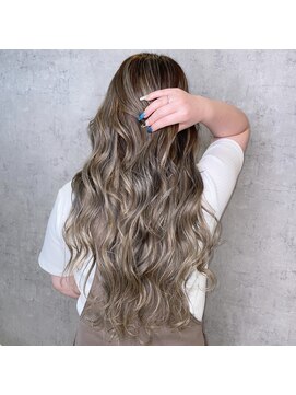 グリス(GRIZZ) 【シルキーバレイヤージュ】#エクステ#三ノ宮#バレイヤージュ