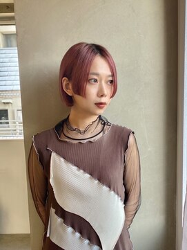 シセイ 青山(SHISEI) ミニボブ/ピンクカラー/酸性ストレート［南青山］