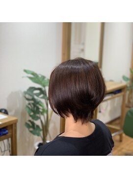 チェルビック(Cherubic) 前下がりボブ