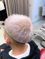 美容室シンプル ウィン(Simple Win)&nbsp;オシャレ坊主のホワイト仕立て