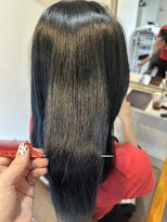 アイリス(Iris) ブルーブラック♪ツヤサラロングストレート