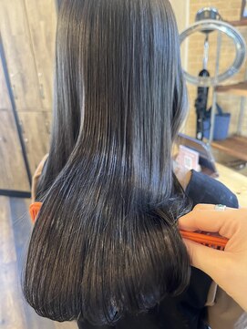 ジェナ(Jena) 暗髪　オリーブグレー