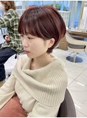 ピンクカラーが可愛い伸ばしかけ丸みショート