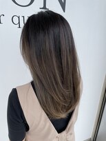 イロン(iroN)&nbsp;30代女性　グラデーションカラー