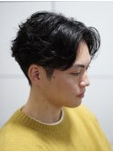 10代20代フェザーパーマセンターパートニュアンス