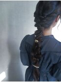 編みおろしヘアー