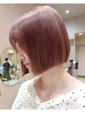 ガーデンヨコハマエスト(GARDEN YOKOHAMA est) ピンクベージュ 切りっぱなしボブ 暖色カラー くびれヘア