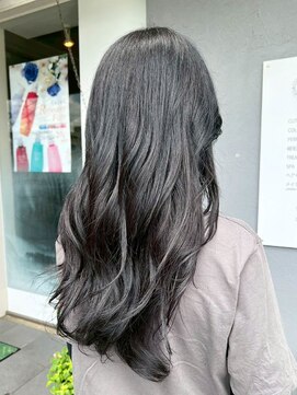 ユーアンボワーズ(U-AMBOISE) ゆるやかロングレイヤー【寝屋川/髪質改善/白髪ぼかし】