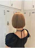 大人可愛い内巻きボブ/顔周り似合わせ/ミルクティーカラー