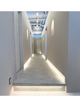 ☆お席へのご案内☆ 【近鉄八尾全席完全個室美容室/近鉄八尾駅徒歩4分/髪質再生BYKARTE認定サロン】