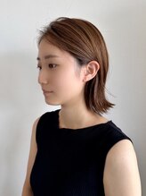 マグノリア バイ ウォーターリリー(Magnolia by Water Lily) ミディアムヘア 外ハネボブレイヤーカット 30代40代50代60代◎
