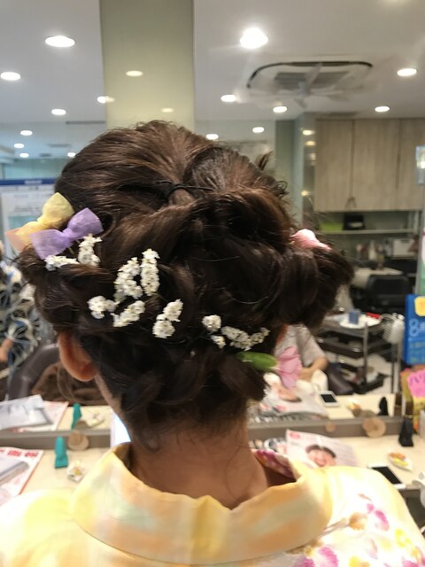 編み込みゆるふわ生花ヘアアレンジ