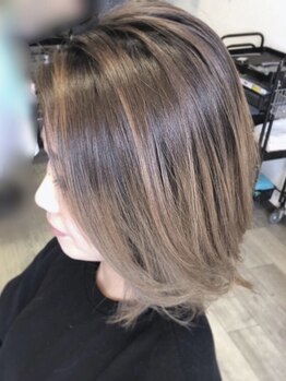 ハイライトなど、流行のカラーが得意★髪質に合わせた提案で本当に似合う髪色が見つかる！