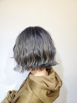 ウノプリール 京橋店(uno pulir) 【秋野弘幸】ブルーシルバー  ダブルブリーチ