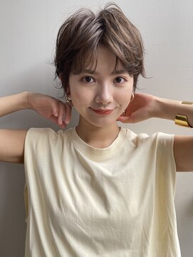 ブラウヘアアンドケア(care) ショコラベージュアップバングショート