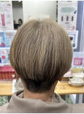 ショートボブ